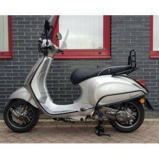 Vespa Primavera 70th