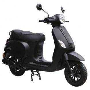 Riva Fast mat zwart scooter 50cc 4-takt